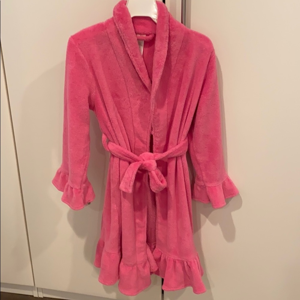 Girls pink bathrobe